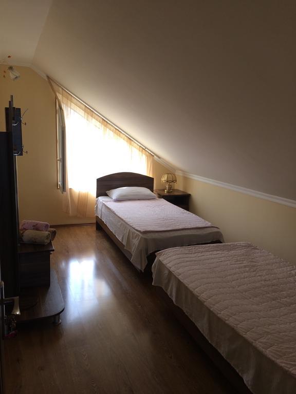 Mari Guest House Telavi Eksteriør bilde