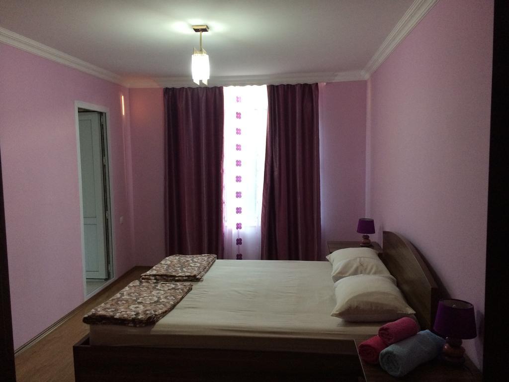Mari Guest House Telavi Eksteriør bilde